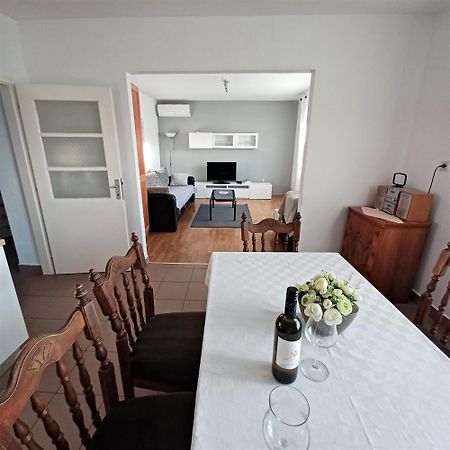 Apartmani Nada Senj  Buitenkant foto