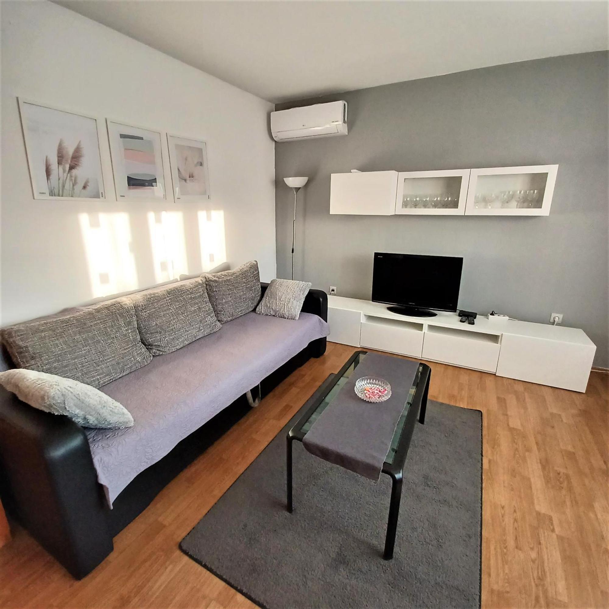 Apartmani Nada Senj  Buitenkant foto