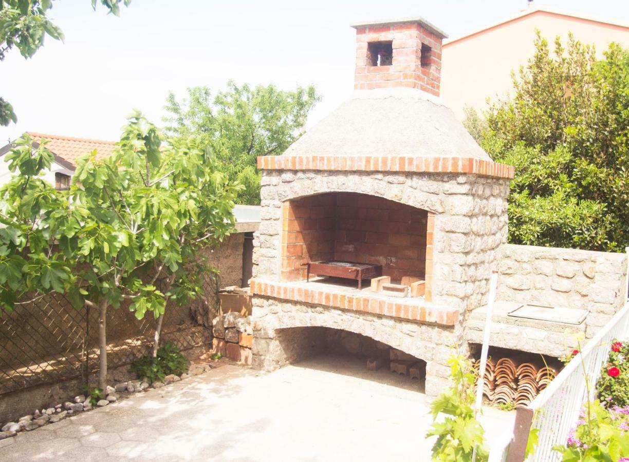 Apartmani Nada Senj  Buitenkant foto